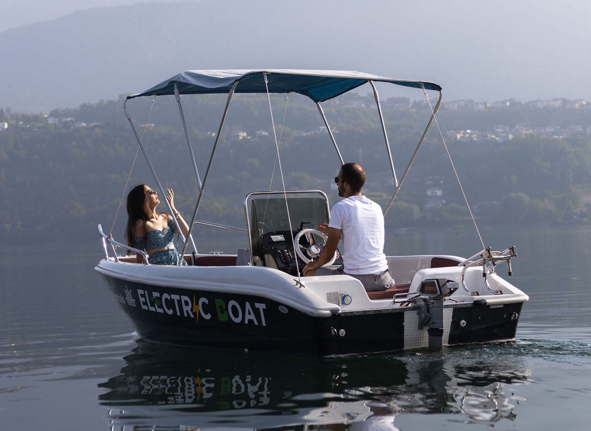 Normal elettric boat